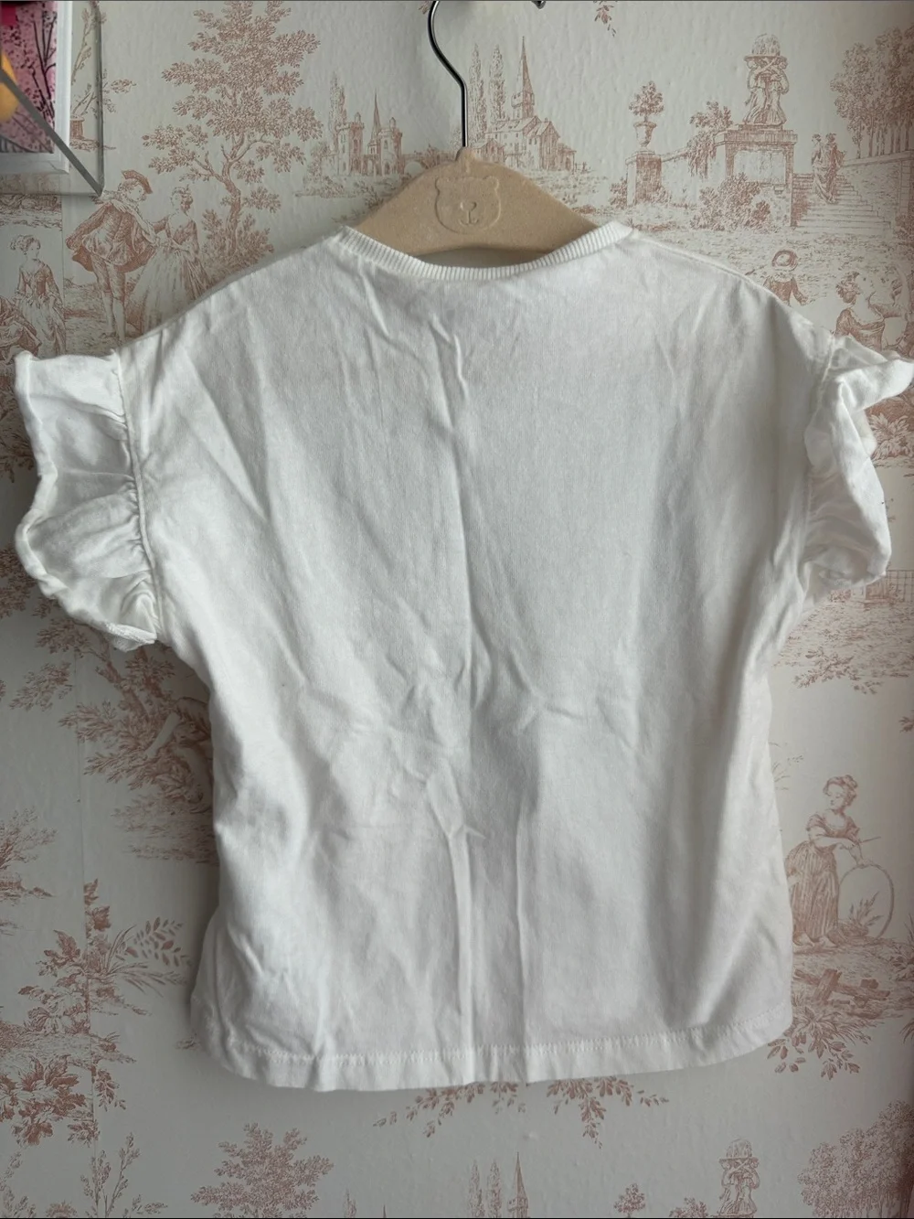 Zara Kids White Tee with Silver Heart Graphic. Size 3t
